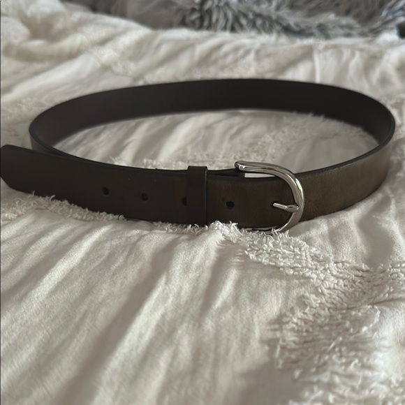 Accessories - Classic Brown Leather Belt